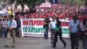 Mii de comercianţi protestează împotriva noilor reforme, introduse de Guvernul elen