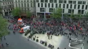 Mii de oameni sunt aşteptaţi pe străzile Parisului, pentru a participa la greva naţională 