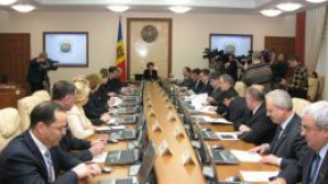 Guvernul revine la norma veche - deputaţii nu vor mai putea cumula şi alte funcţii 