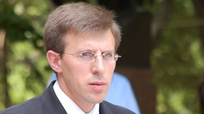 Dorin Chirtoacă îndeamnă funcţionarii să-şi facă publică averea