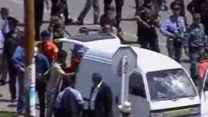 Cel puţin 12 oameni au fost ucişi şi peste 120 au fost răniţi, în urma violenţelor începute joi seara în oraşul kîrgîz Oş