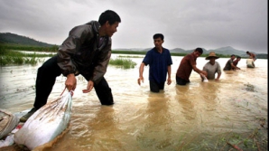 Cel puţin 135 de oameni au fost ucişi în China, în urma inundaţiilor de pe parcursul lunii iulie 