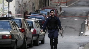 Un jurnalist grec a fost împuşcat mortal azi dimineaţa, chiar în faţa casei sale din Atena 