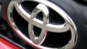 Toyota a anunţat că peste 270 de mii de automobile au probleme la motor 