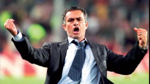 Mourinho l-a atacat pe Benitez