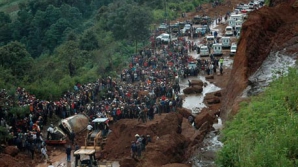 Sute de case au fost avariate în urma unei alunecări de teren în Mexic