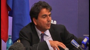 Autorităţile franceze refuză să oprească expulzarea romilor din ţară 