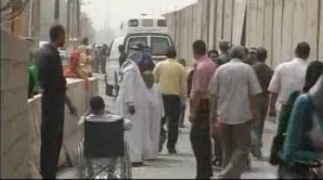 Cel puţin 12 oameni au murit şi peste 60 au fost răniţi, în urma a două explozii