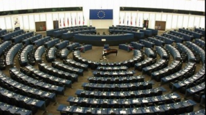 Parlamentul European a adoptat o rezoluţie prin care solicită Franţei să suspende expulzarea romilor