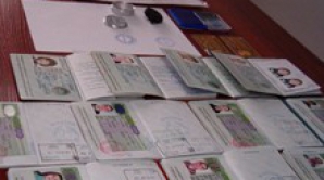 O moldoveancă este suspectată că ar fi organizat plecarea ilegală în Italia a 41 de persoane