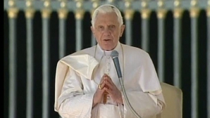 Papa Benedict al XVI-lea: "Egiptul trebuie să-şi redobândească liniştea şi climatul de convieţuire paşnică" 