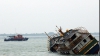 Cel puţin 11 oameni au murit, iar alţi 50 sunt daţi dispăruţi, după ce un feribot din Indonezia a luat foc