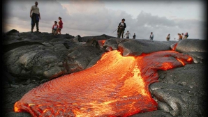 Vulcan activ în Japonia. Autorităţile au ordonat evacuarea populaţiei din jurul muntelui Kirishima 