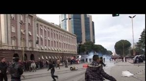 Trei oameni au murit, iar alţi 40 au fost răniţi în confruntările din capitala Albaniei 