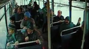 (VIDEO) Accident surprins de o cameră de supraveghere dintr-un autobuz, în Turcia