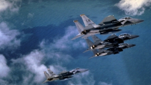 Avioane chinezeşti, pe afişe ruseşti - greşeală de imagine înainte de Ziua Armatei