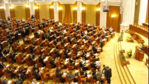 Deputaţii niponi acceptă o reducere cu 30 la sută a salariilor