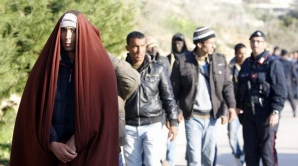 România îşi deschide braţele pentru a primi imigranţii tunisieni