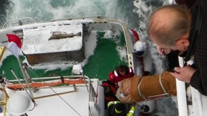 A fost scăpată de paramedici în Oceanul Arctic