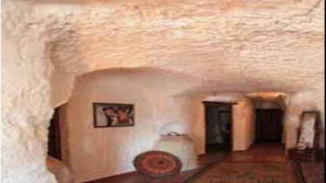 Oamenii încă mai trăiesc în peşteri. Vezi cum arată acestea în stil modern