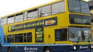 Bombă într-un autobuz în Irlanda, înainte de vizita Reginei Elisabeta a II-a