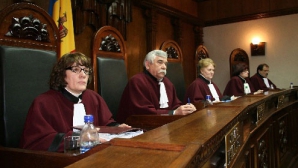 Judecătorii Curţii Constituţionale nu vor să facă parte din Consiliul lui Lupu 