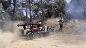 NATO recunoaşte că a bombardat rebelii libieni pe care îi "ajuta"