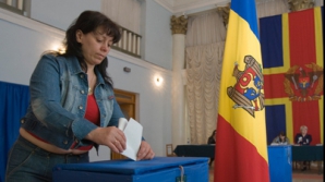 START LA VOT! Peste 1.200 de secţii de votare şi-au deschis uşile