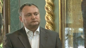 Dodon chemat la biserică de protopopul Chişinăului pentru "o eventuală colaborare"