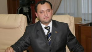 Dodon: Păpuşarul este susţinătorul şi finanţatorul campaniei lui Dorin Chirtoacă