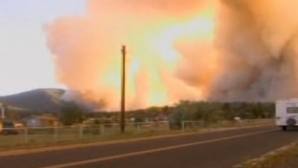 Arizona: Pompierii neputincioşi în faţa incendiilor 