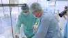 Două persoane sunt învinuite că au racolat trei moldoveni pentru a le vinde câte un rinichi 