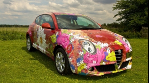 Alfa Romeo MiTo reaprinde spiritul "flower power" la Londra