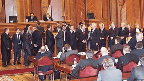 Ce vor discuta deputaţii la şedinţa de azi a Parlamentului