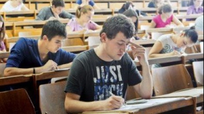 Efrim: Absolvenţii nu se vor putea angaja fără stagiu de muncă. Ghimpu: Unde să-l facă, la fermă?