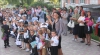 Copiii din clasa BCR din Nemţeni, în prima zi de şcoală