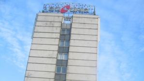 Fabrica de dulciuri "Bucuria" dispune de o cantitate de zahăr doar pentru o zi de lucru 