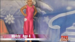 A întrecut măsura: O fetiţă de patru ani din SUA a purtat sâni falşi la un concurs de frumuseţe pentru copii