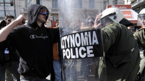 În oraşul grec Salonic protestele oamenilor împotriva reformelor au degenerat în violenţe