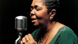 Legendara cântăreaţă Cesaria Evora îşi încheie cariera la vârsta de 70 de ani 