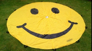 Vrei să-ţi ridici dispoziţia? Cumpără un banc la preţul de un dolar