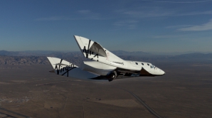 Turismul în spaţiu va începe în 2013, cu navetele Virgin Galactic