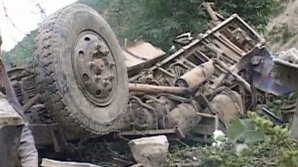 Cel puţin 45 de persoane au murit în urma unui accident de autobuz produs în estul Nepalului 