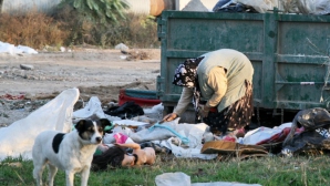 Scotocitul prin gunoaie va fi pedepsit cu 38 de euro
