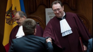 Tănase promovat de Filat sau de Plahotniuc şi Lupu? VEZI CE SPUN ANALIŞTII