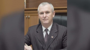 Directorul Comisiei Naţionale a Pieţei Financiare şi-a dat DEMISIA