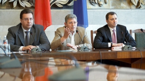 Filat, Lupu şi Ghimpu se întâlnesc diseară să discute despre alegerea şefului statului