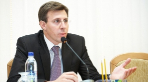 Chirtoacă a găsit soluţia împotriva accidentelor: Nu mai reparăm drumurile. Vom merge cu 20 km la oră