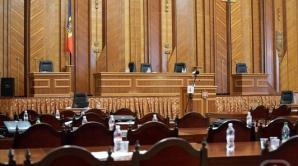 PL a cerut pauză la Parlament: Ca să putem face schimb de opinii în cadrul nezdruncinatei Alianţe
