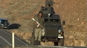 Conflict armat în Turcia: Au fost mobilizaţi aproape 10.000 de militari 